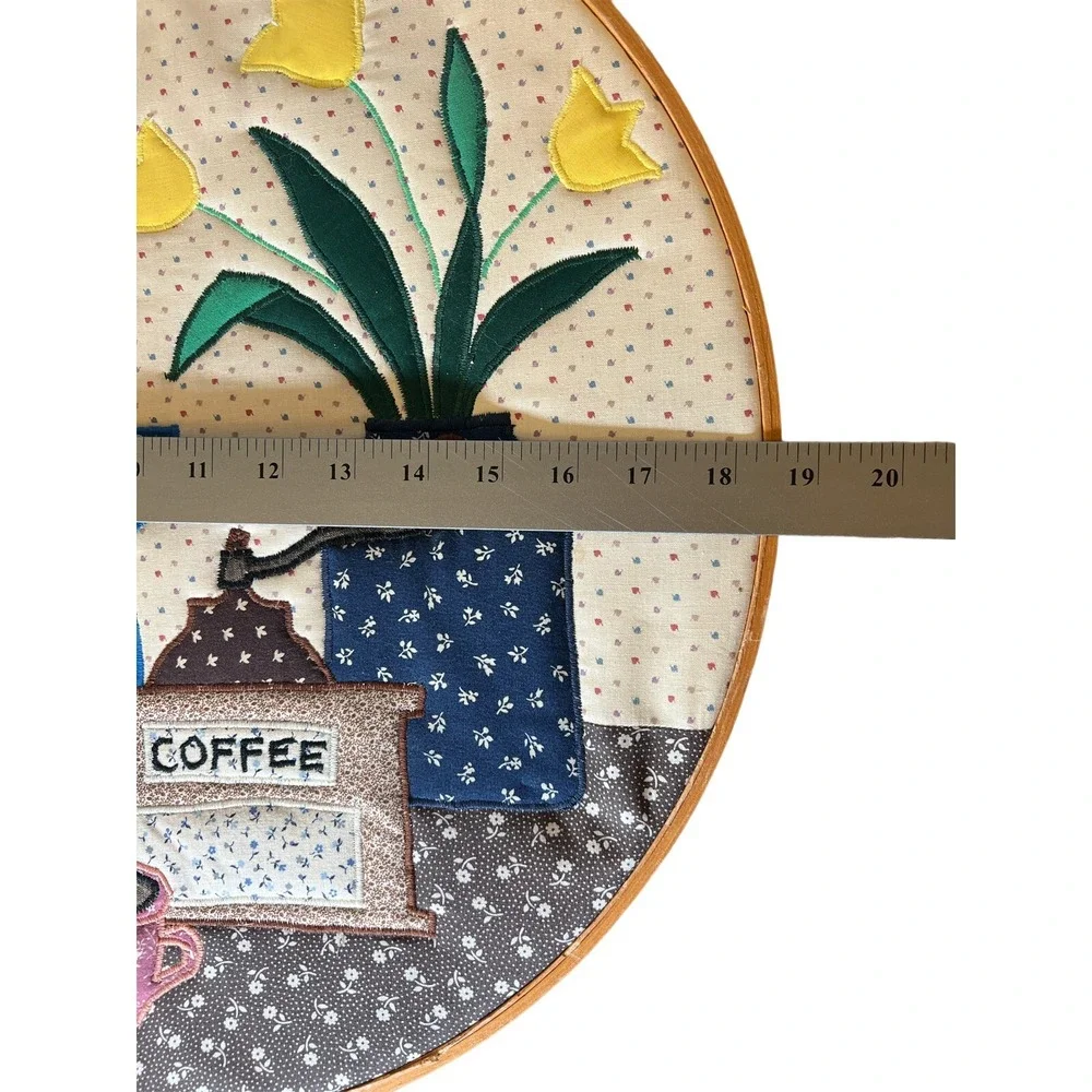Vtg Handmade Quilted Coffee Applique‎ Round Wood Frame Art Wall Hanging Kitchen